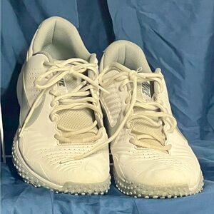 Nike Lunarlon White Sports Sneakers with Textured Grip